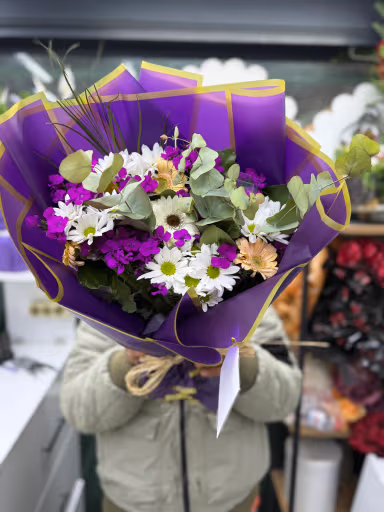 HüsnüYusuf Gerbera ve Beyaz Papatya